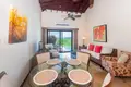 1 bedroom condo 93 m² Roatan, Honduras