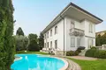6 bedroom villa 420 m² Desenzano del Garda, Italy