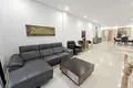 Mieszkanie 3 pokoi 177 m² Marbella, Hiszpania