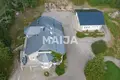 Casa 8 habitaciones 381 m² Laukaa, Finlandia