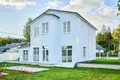 Dom wolnostojący 197 m² Kalodishchy, Białoruś