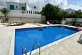 Villa de 4 dormitorios  Peyia, Chipre