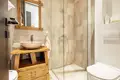 4 bedroom Villa 549 m² Dub, Montenegro