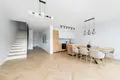 Дом 6 комнат 213 м² Варшава, Польша