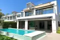 3-Schlafzimmer-Villa 614 m² Marbella, Spanien