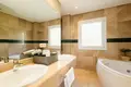 Wohnung 2 Schlafzimmer 259 m² Marbella, Spanien