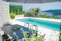 Villa 2 Schlafzimmer 160 m² Becici, Montenegro