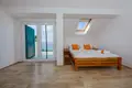 4 bedroom Villa 180 m² Splitska, Croatia