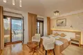 Hotel 748 m² en Bijela, Montenegro