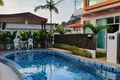 3-Schlafzimmer-Villa 13 352 m² Provinz Phuket, Thailand
