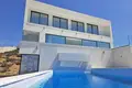 8 bedroom House 737 m² Agios Tychonas, Cyprus