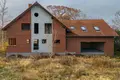 Casa 472 m² Zlotniczki, Polonia