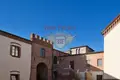 Commercial property 1 000 m² in Siena, Italy