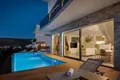 4-Schlafzimmer-Villa 260 m² Opcina Rogoznica, Kroatien