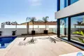 4 bedroom Villa 330 m², All countries