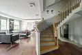 House 10 rooms 417 m² Warsaw, Poland