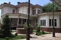 Uy 6 xonalar 560 m² Toshkentda, O‘zbekiston