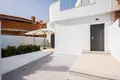 Mieszkanie 3 pokoi 91 m² Torrevieja, Hiszpania