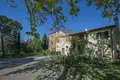 Commercial property 790 m² in Volterra, Italy