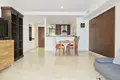 Mieszkanie 2 pokoi 77 m² Torrevieja, Hiszpania