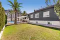 4-Schlafzimmer-Villa 141 m² Torrevieja, Spanien
