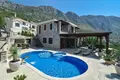Casa 4 habitaciones 320 m² en Sveti Stefan, Montenegro