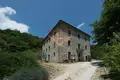 Commercial property 1 000 m² in Caprese Michelangelo, Italy