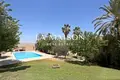 Haus 5 Schlafzimmer 1 000 m² Latsia, Cyprus