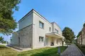 villa de 5 dormitorios 915 m² Umag, Croacia