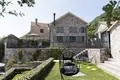 4 bedroom Villa 293 m² Gornja Lastva, Montenegro