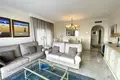 Mieszkanie 3 pokoi 140 m² Marbella, Hiszpania