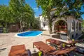 Villa 8 Schlafzimmer 250 m² Mjesni odbor Poganka - Sveti Anton, Kroatien