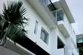 4-Schlafzimmer-Villa 1 100 m² Phuket, Thailand