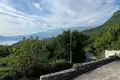 Atterrir  Sveti Stefan, Monténégro