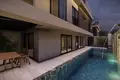 Wohnkomplex Complex of villas with swimming pools and lounge areas close to the beach, in the center of Fethiye, Turkey