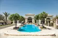 Жилой комплекс Закрытая резиденция Mushrif Village с бассейнами, садами и клубом, Mirdif, Дубай, ОАЭ