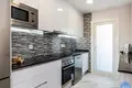 Квартира 3 спальни 79 м², Все страны