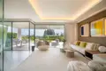 3 bedroom house 665 m² San Pedro Alcantara, Spain