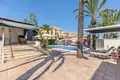 4-Schlafzimmer-Villa 141 m² Torrevieja, Spanien