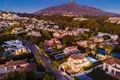 4-Schlafzimmer-Villa 393 m² Marbella, Spanien