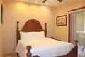 2 bedroom condo 99 m² West Bay, Honduras