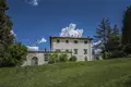 Дом 60 комнат 2 000 м² Флоренция, Италия