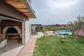 Villa de tres dormitorios 220 m² Brtonigla, Croacia