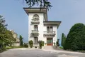 Вилла 16 комнат 420 м² Desenzano del Garda, Италия