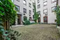 Haus 79 Zimmer 2 682 m² Riga, Lettland