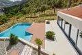 Villa de 4 dormitorios 373 m² Montenegro, Montenegro