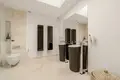 7 bedroom villa 676 m² Marbella, Spain