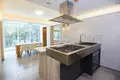 Mieszkanie 3 pokoi 125 m² Jermasoja, Cypr