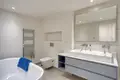 Mieszkanie 2 pokoi 162 m² Marbella, Hiszpania