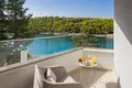 Villa 10 rooms 244 m² Splitska, Croatia